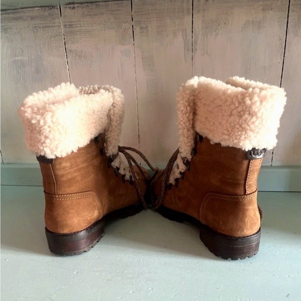 UGG Cream Shearling Lined Interior with Branded T… - image 3